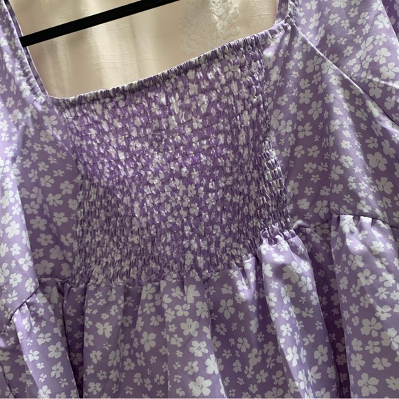 Lavender and White Ditsy Floral Print Cropped Blouse with Shirred Back NWOT - Picture 5 of 10